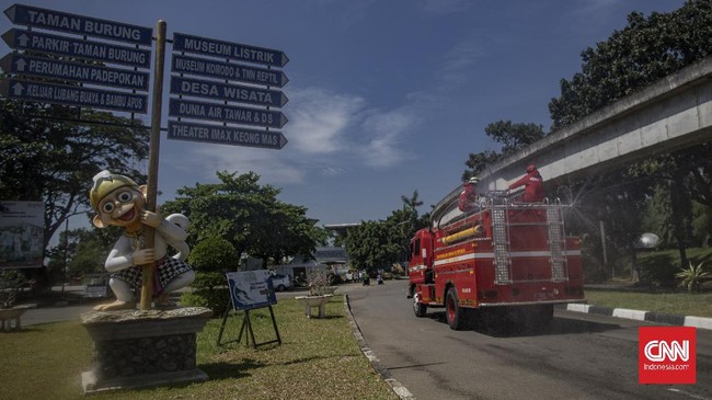 FOTO: Simulasi New Normal di Taman Mini Indonesia Indah