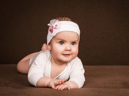 15 Ide Nama Bayi Perempuan Islami Bermakna Sehat, Selain Sallma