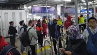 DKI Mulai PSBB Transisi, Stasiun Bogor Ramai Penumpang Pagi Ini