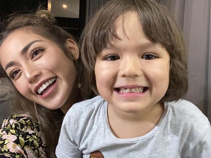 Diputus Richard Kyle, Jessica Iskandar Tutupi Kesedihan dari Anaknya