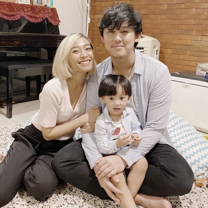Keluarga Rinni Wulandari