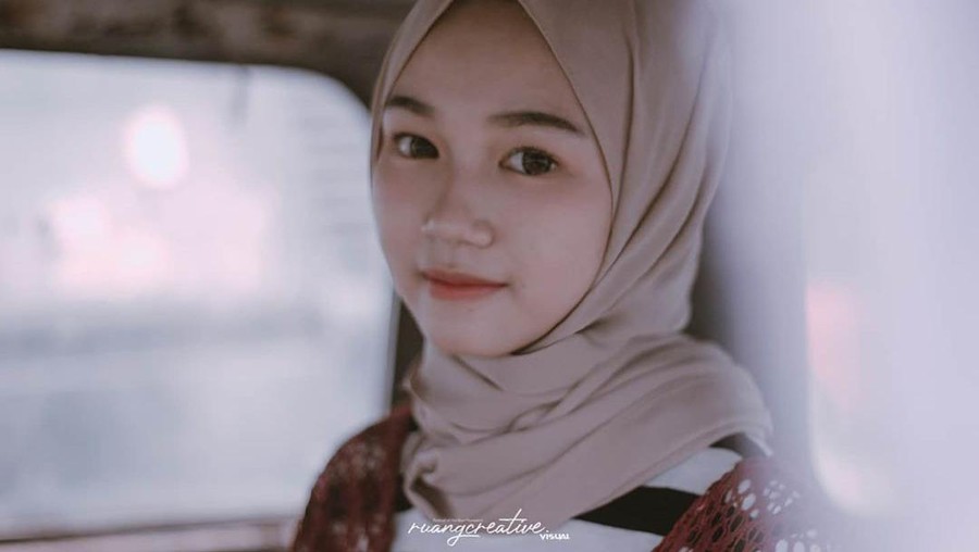 Mita model video klip Kekeyi Mita model video klip Kekeyi