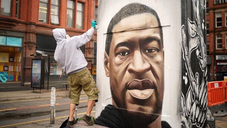 Mural bergambar George Floyd hiasi berbagai negara dunia. Diketahui, kematian George Floyd jadi momentum untuk menyuarakan penghapusan diskriminasi dan rasisme.