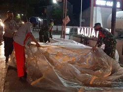 Begini Penampakan Balon Udara 6 Meter yang Jatuh di SPBU Sragen
