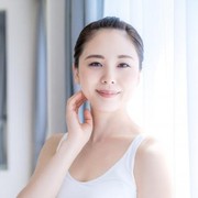 Rekomendasi Cleansing Oil Tanpa Rasa Berminyak yang Cocok Buat Kulit Sensitif