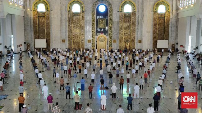 Sejumlah wilayah di tanah air punya sejarahnya sendiri dalam perkembangan Islam di Indonesia. Salah satu wilayah yang kental penyebaran Islamnya, Jawa Timur.