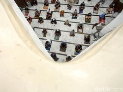 Beda Pendapat DMI dan MUI soal Ganjil Genap Saat Salat Jumat