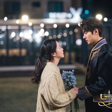 Menebak Akhir 'The King: Eternal Monarch', Sad Ending atau Happy Ending?