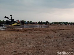 Video Helikopter Jatuh dan Terbakar di Kendal