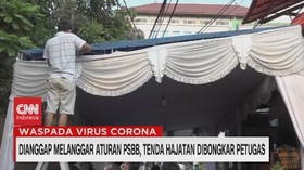 VIDEO: Langgar Aturan PSBB, Tenda Hajatan Dibongkar Petugas