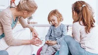 Terpopuler: Faktor Anak Kurang Percaya Diri - Ibunda Zaskia Sungkar Buka Resto di Belanda