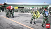 PEMAKAMAN KORBAN HELIKOPTER JATUH DI KENDAL Empat jenasah prajurit TNI korban jatuhnya heli MI-17 disemayamkan di Lanumad Ahmad Yani Semarang untuk dilepas secara militer, pada Minggu (7/6).