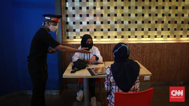 FOTO: Pusat Perbelanjaan di Bekasi Mulai Buka Kembali