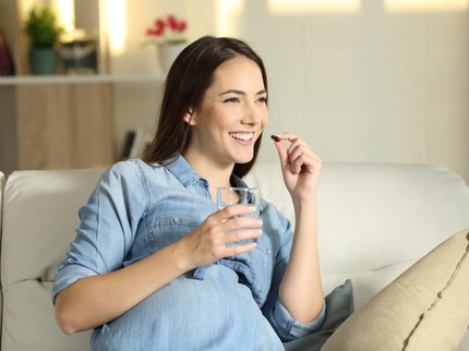 10 Rekomendasi Suplemen Asam Folat untuk Program Hamil