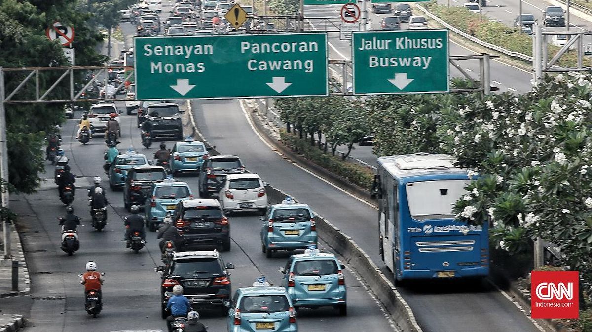 Akses Keluar Tol Slipi Ditutup Imbas Demo Buruh May Day
