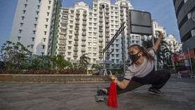 FOTO: Latihan Mandiri Atlet Wushu Kala Pandemi Corona