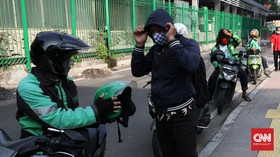 Antusiasme Driver GrabBike yang Bisa Antar Penumpang Lagi