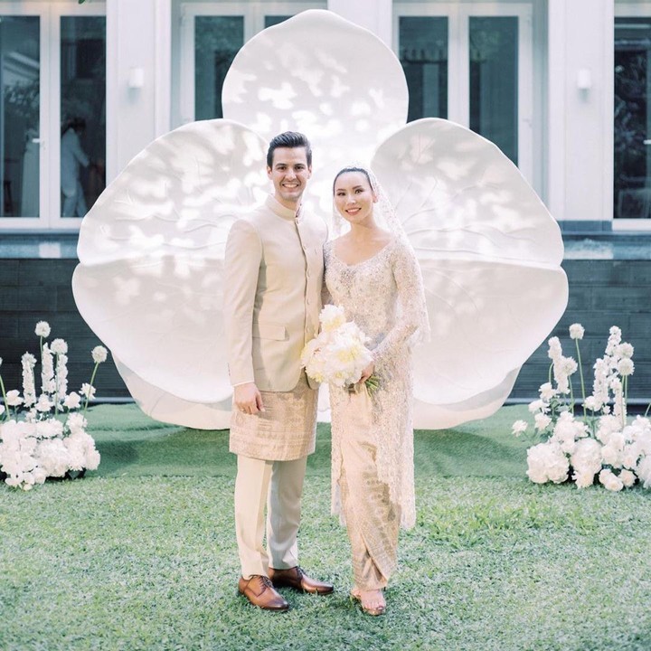 <p>Selamat atas pernikahannya, Fitria Yusuf. Semoga langgeng dan menjadi keluarga yang harmonis. (Foto: Instagram @fitriayusuf_official)</p>