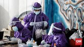Rapid Test gratisdi terowongan kendal Rapid Test gratis untuk masyarakat DKI Jakarta di terowongan Kendal, Jakarta Pusat. Senin (8/6/2020). Rapit test ini diadakan oleh petugas medis dari warna warni media dan home care yang merupakan bagian dari gugus tugas BNPB. CNN Indonesia/Andry Novelino