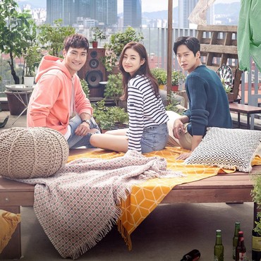 Cerita Choi Siwon di 'Revolutionary Love', Grogi Bertemu & Gendong Kang Sora