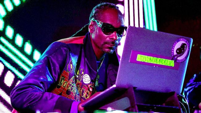 Usai Jadi Bandar Ganja Snoop Dogg Bisnis Alkohol