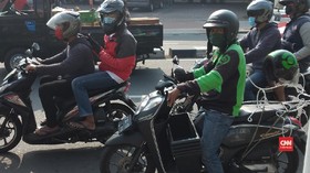 VIDEO: Lebih 2 Bulan Setop, Ojol Angkut Penumpang Lagi