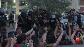 VIDEO: Minneapolis Rombak Kepolisian Usai Kematian Floyd