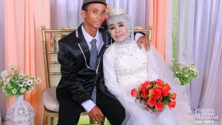 Viral pernikahan nenek 65 tahun di Sumsel dengan pemuda 27 tahun (dok. Istimewa)