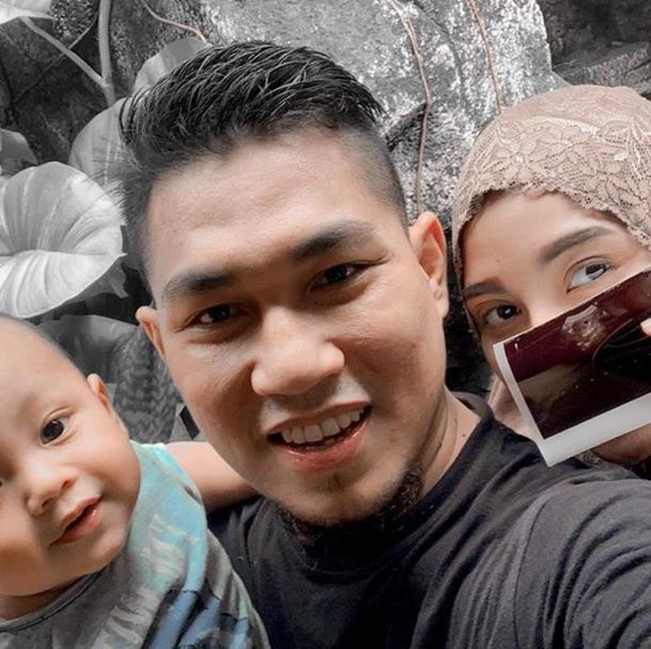 <p>Ghanie rupanya bakal jadi kakak nih, Bunda. Baru-baru ini, Rizal Armada dan Monica Imas mengumumkan kehamilan anak keduanya. (Foto: Instagram @rizalarmada)</p>