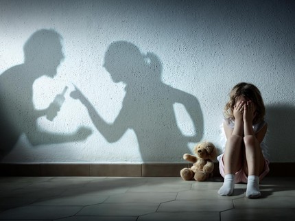 Trauma Orang Tua Bisa Turun ke Anak, Pahami dan Cegah Itu Terjadi yuk Bun!