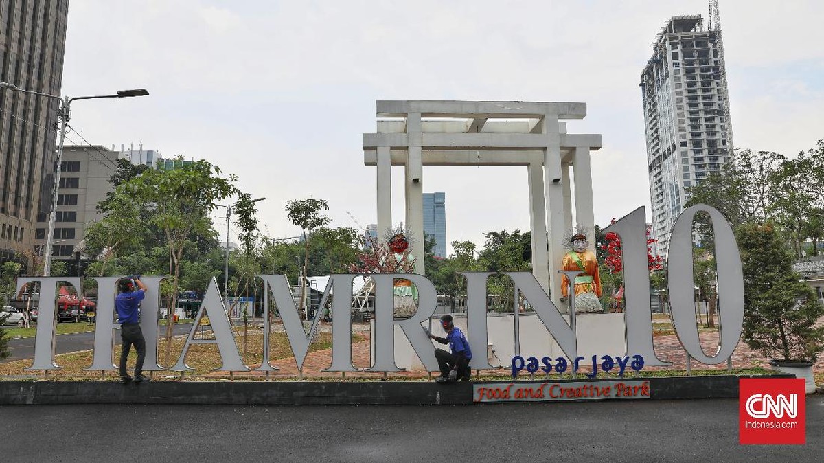 FOTO: Thamrin 10 Berbenah Jelang Buka Pekan Depan