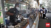 Kawasan kuliner dan kreatif Thamrin 10 Kawasan kuliner dan kreatif Thamrin 10 seluas 8000 meter persegi yang berada di kawasan Jalan Thamrin, Jakarta ini sempat tutup hampir 3 bulan saat pandemi corona. (CNN Indonesia/ Safir Makki)