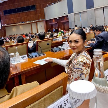 Mahkamah Kehormatan Dewan DPR RI Soroti Kisruh Krisdayanti dengan Aurel-Azriel