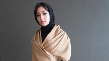 img-title Ciuman dengan Calvin Jeremy Penyebab Nikita Willy Putus dari Indra Priawan?
