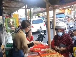 Penjual Gorengan Cantik hingga Makanan Aneh dari Bagian Tubuh Hewan