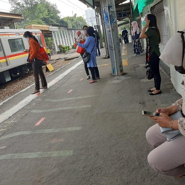 Alasan Penting Jaga Jarak Bisa Memutus Rantai Penyebaran Corona