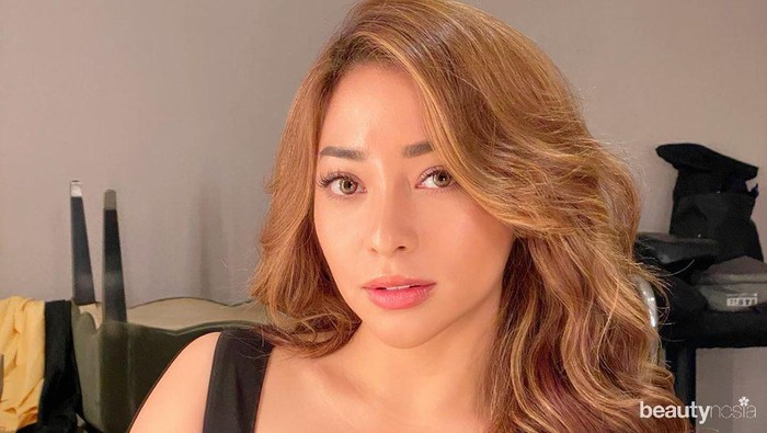 7 Potret Penampilan Terbaru Nikita Willy yang Lebih Tertutup