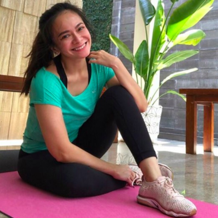 Awalnya, Ersa Mayori mengikuti pemilihan GADIS Sampul 1993. Ia lalu menjadi model dan merambah ke dunia akting. [Foto: Instagram @ersamayori]