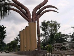 Viral Gapura di Samarinda Mirip Ekor Kurama Naruto, Pemkot: Itu Belum Jadi