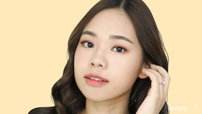 Molita Lin, Beauty Vlogger Cantik Inspiratif yang Juga Mama Muda! Molita Lin, Beauty Vlogger Cantik Inspiratif yang Juga Mama Muda!