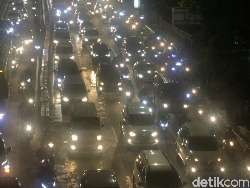 Video Arus Lalin Semanggi Arah Cawang Macet Malam Ini
