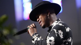 Tampil di Pemakaman George Floyd, Ne-Yo Tahan Air Mata