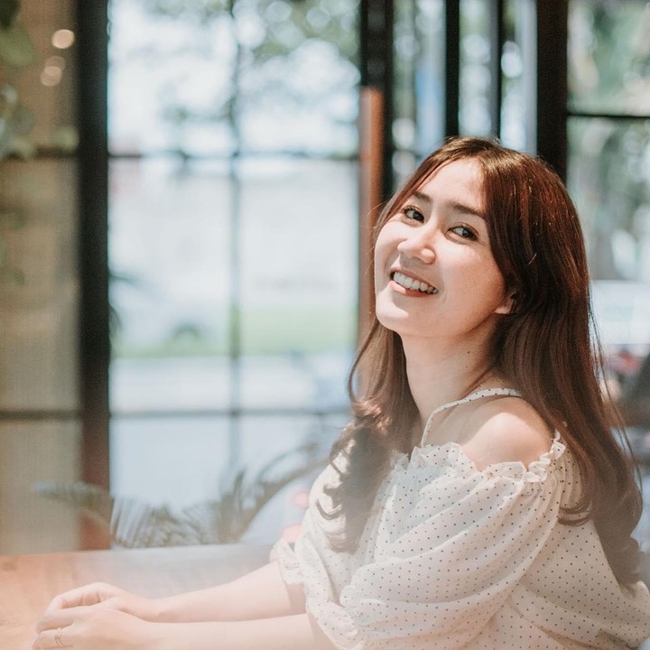 <p>Selain jualan gorengan, rupanya Yossy Kartika adalah selebgram. Akunnya sudah diikuti lebih dari 10 ribu followers. (Foto: Instagram @yossykartikaas)</p>