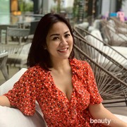 6 Inspirasi Fashion Tante Ernie, Tampil Modis Bak ABG