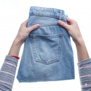 Jeans Cepat Luntur dan Melar? Coba Atasi dengan 5 Tips Ini!
