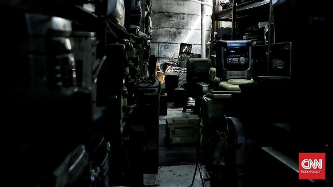FOTO: Mal Rongsok yang Tetap Normal Kala Pandemi