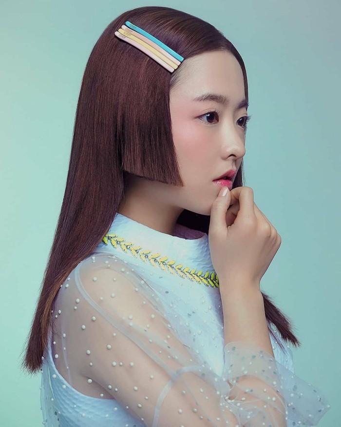 Park Bo Young terakhir bermain dalam drama Korea berjudul Abyss yang tayang di Netflix. Drama ini bergenre fantasy romantic tentang kelereng ajaib yang memiliki kekuatan untuk bereinkarnasi jiwa orang mati sebagai orang berbeda. Bersama lawan mainnya, Ahn Hyo Seob, dirinya berperan sebagai seorang jaksa tangguh, ulet dan cantik yang menderita karena kecelakaan fatal.  (Foto: Instagram.com/park_bo_young_18/)