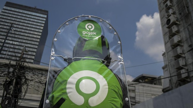 Dirlantas Polda Metro Jaya menyebut pengemudi ojek online diperbolehkan melintasi 10 ruas jalan di Jakarta yang terkena pembatasan mobilitas.