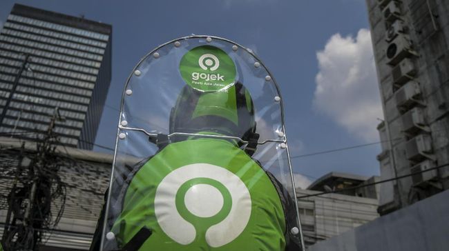 Polisi Tak Larang Ojol Lintasi Wilayah Pembatasan Mobilitas Dirlantas Polda Metro Jaya menyebut pengemudi ojek online diperbolehkan melintasi 10 ruas jalan di Jakarta yang terkena pembatasan mobilitas.