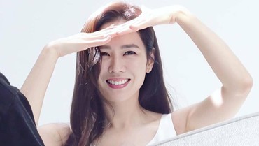 img-title Sukses di Crash Landing On You, Son Ye Jin Siap Debut di Hollywood?